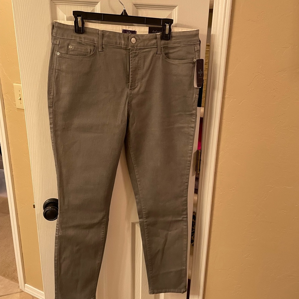 NYD jeans in grey - Picture 2 of 6